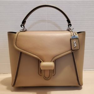 ❌️❌️ SOLD ❌️❌️ Coach Courier 23